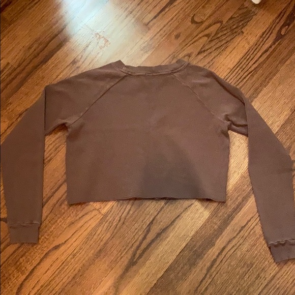 Cropped Crewneck - Picture 2 of 2